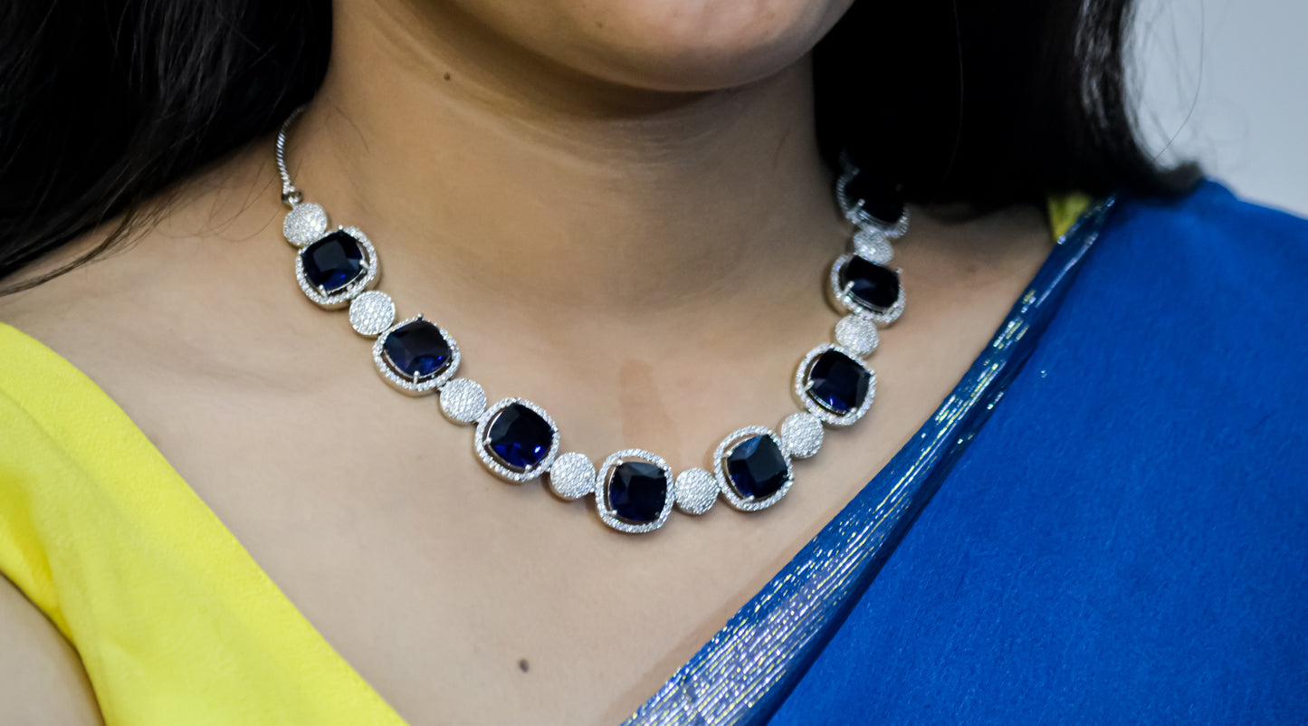MINIMAL BLUE SAPPHIRE AD CHOKER NECKLACE