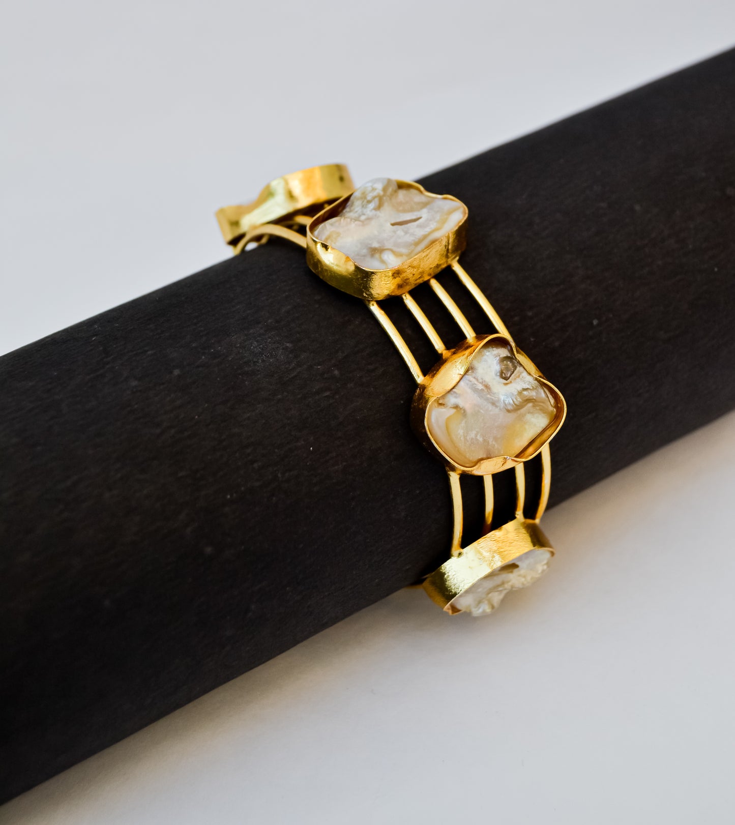 STATEMENT MOTHER OF PEARL BRACELET