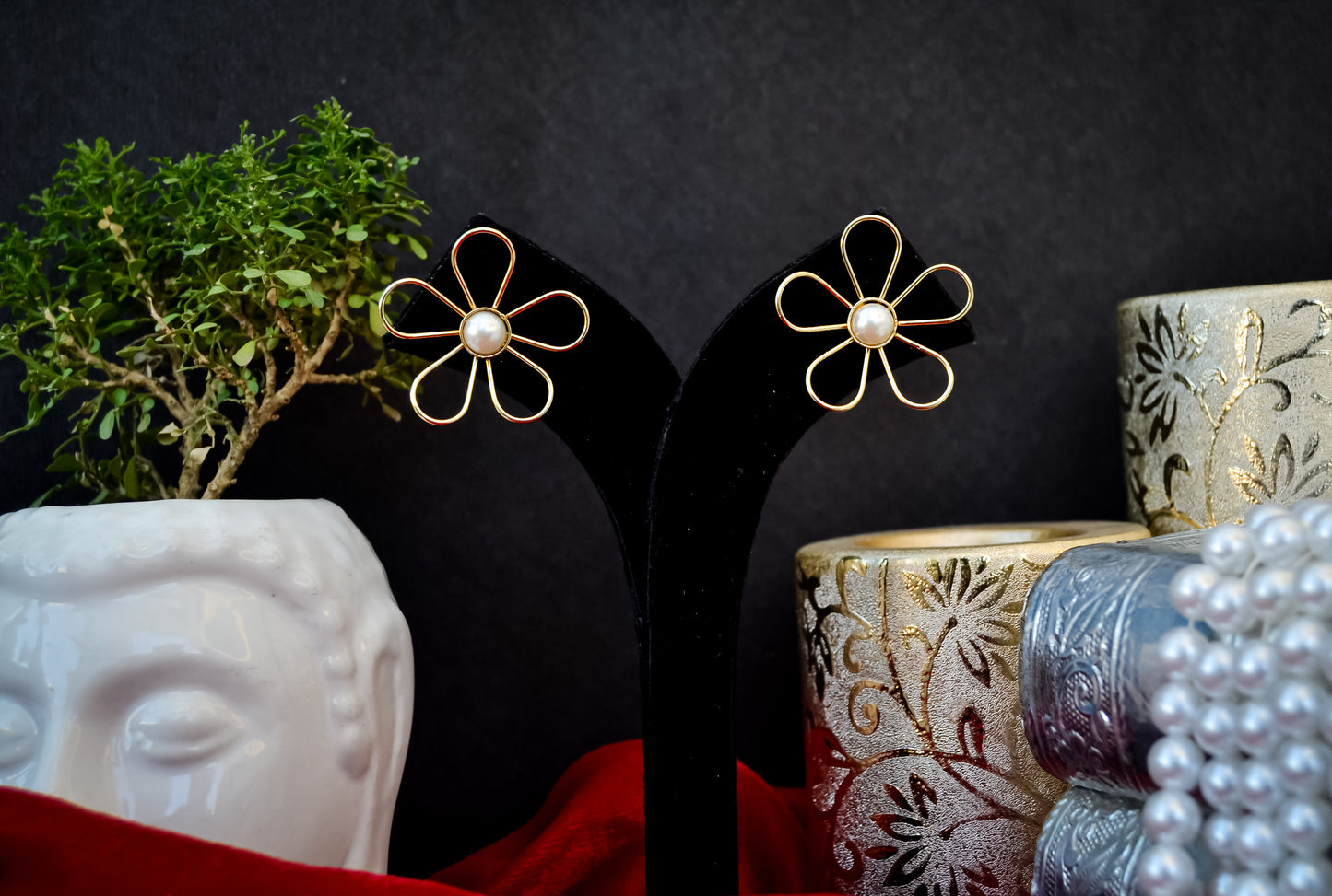 GOLDEN FLOWER EARRINGS