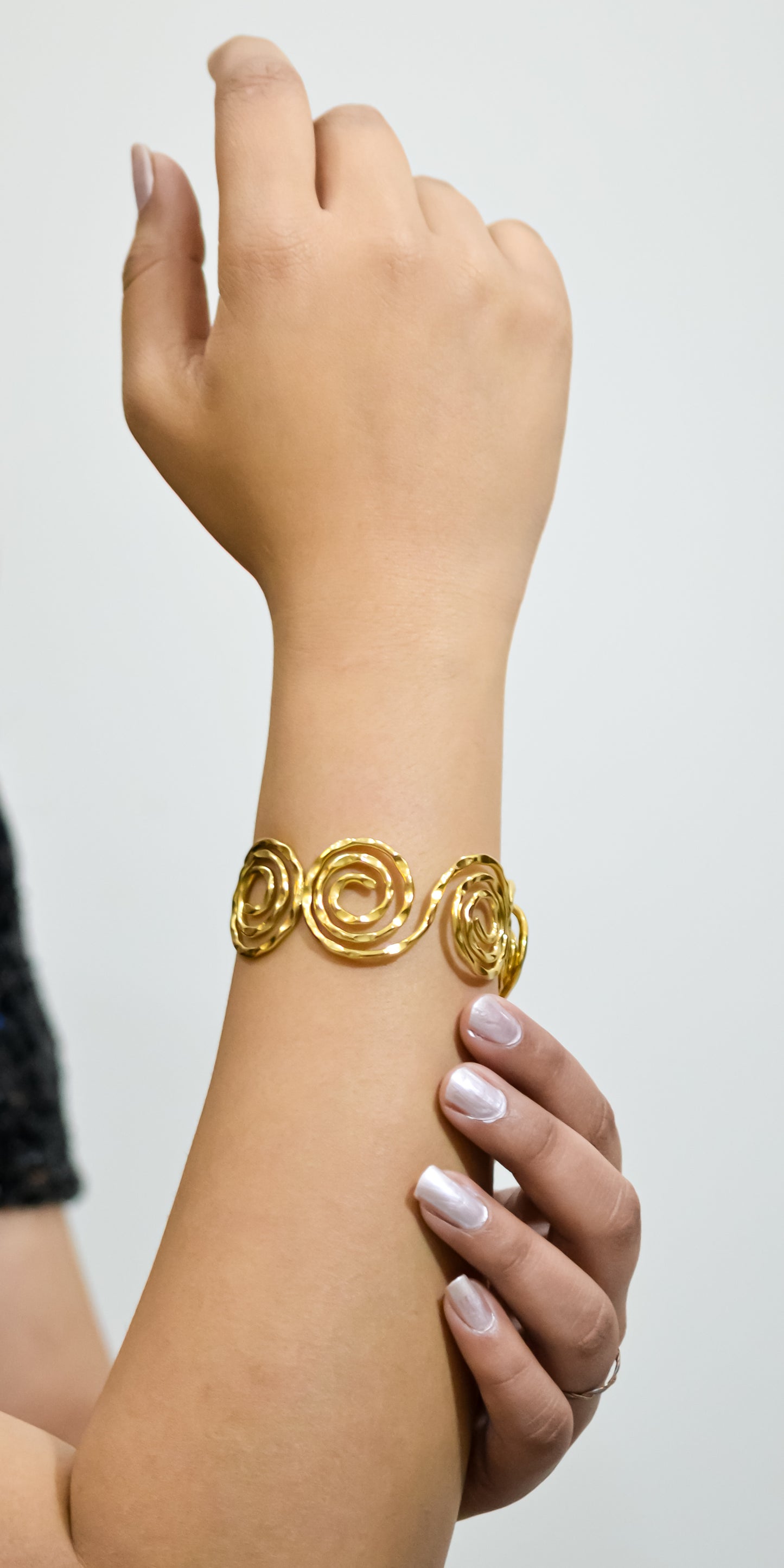 ANTI TARNISH GOLD PLATED SPIRAL BRACELET