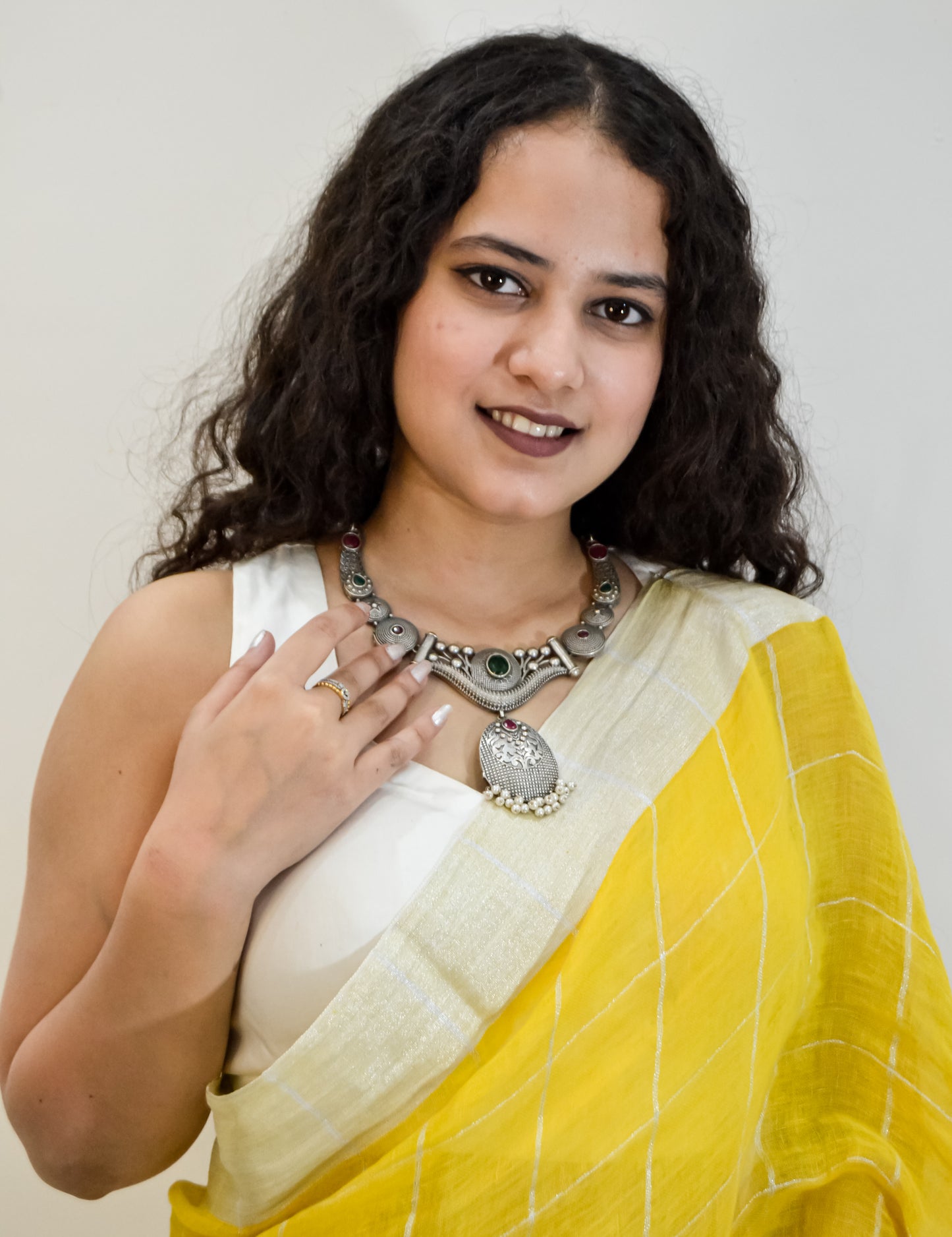 OXIDISED NECKLACE WITH GREEN AND PINK STONES WITH HANGING MULTI PEARLS PENDANT