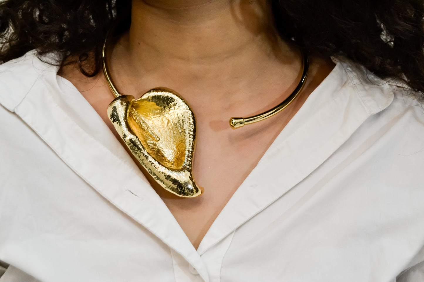 STATEMENT ANTI TARNISH TULIP CHOKER NECKLACE