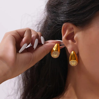 ANTI TARNISH DROP SHAPED STUD EARRING WITH CRYSTAL DETAILS