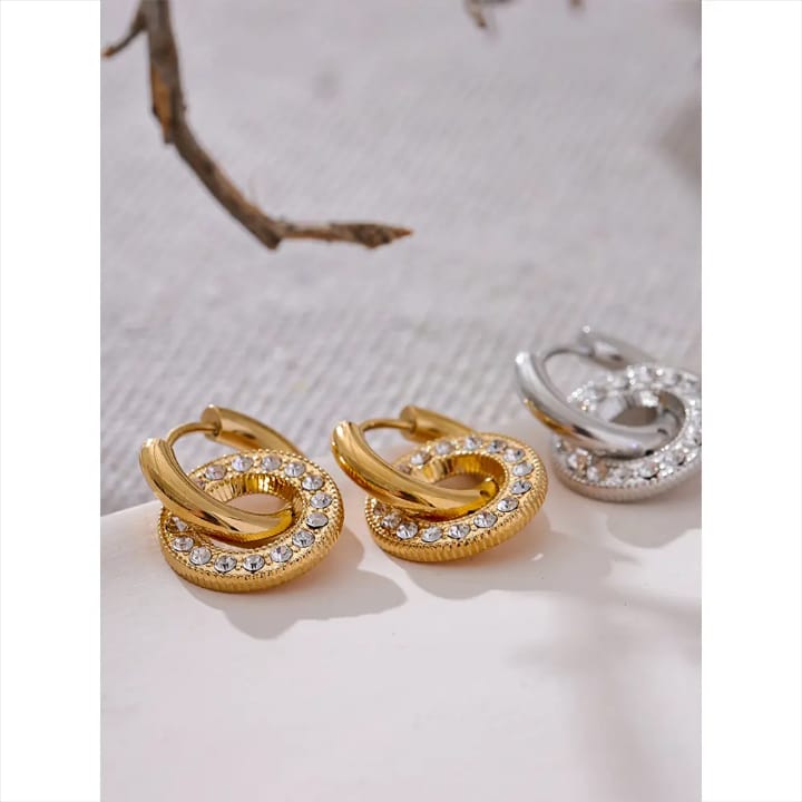 ANTI TARNISH DANGLER EARRINGS WITH CRYSTAL DETAILING