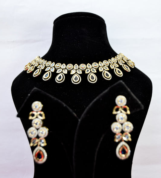 BLUE STONES GOLDEN AD NECKLACE