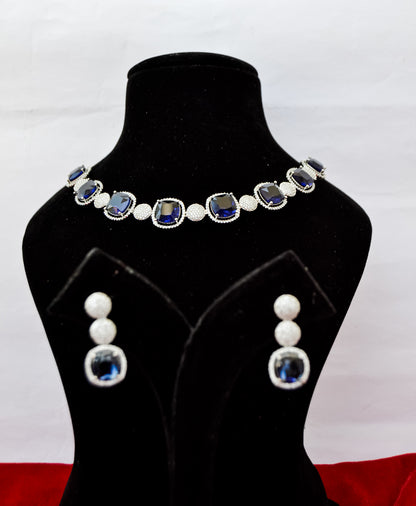 MINIMAL BLUE SAPPHIRE AD CHOKER NECKLACE