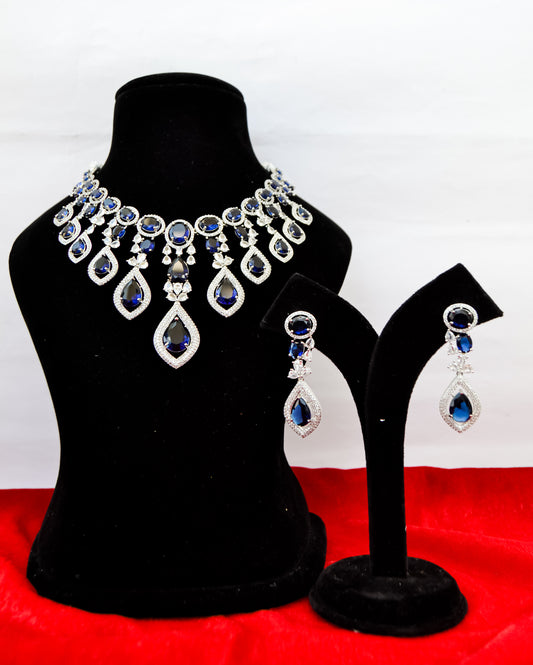 STATEMENT BLUE AD NECKLACE