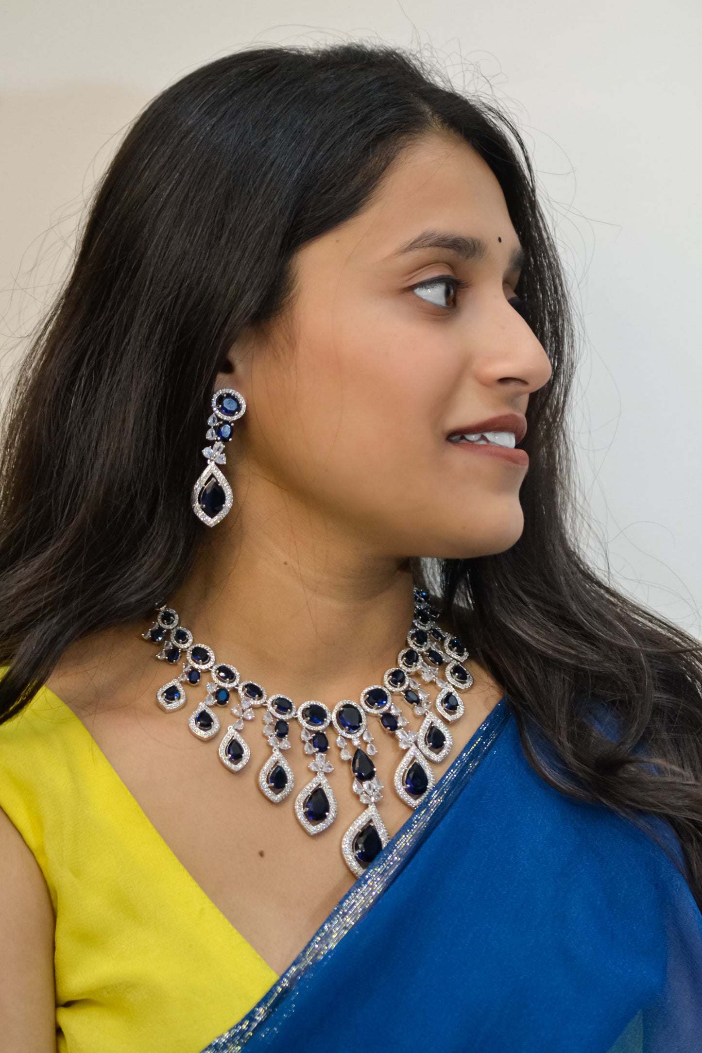 STATEMENT BLUE AD NECKLACE