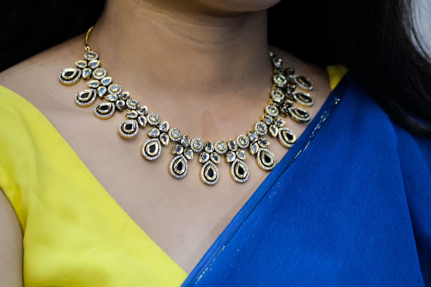 BLUE STONES GOLDEN AD NECKLACE