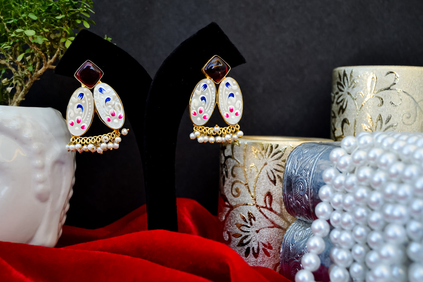 TRADITIONAL HANDPAINTED EARRINGS WITH MONALISA STONE