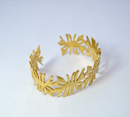 ANTI TARNISH GOLD PLATED FLORAL BRACELET