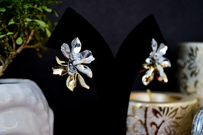 ANTI TARNISH SILVER GOLDEN FLORAL EARRING