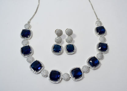 MINIMAL BLUE SAPPHIRE AD CHOKER NECKLACE