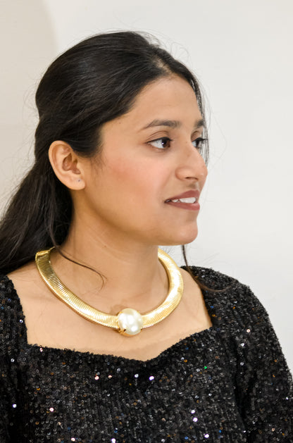 STATEMENT ANTI TARNISH NECKLACE WITH PEARL