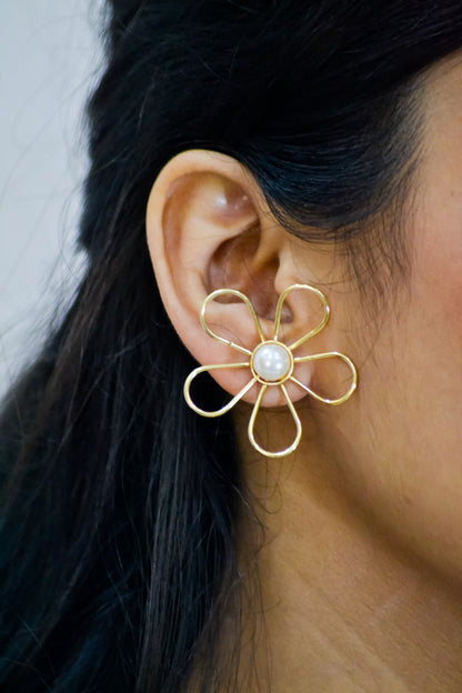 GOLDEN FLOWER EARRINGS