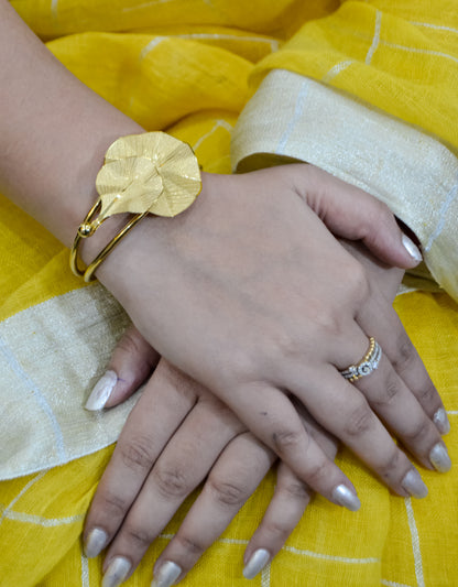 ANTI TARNISH GOLD PLATED LEAF BRACELET