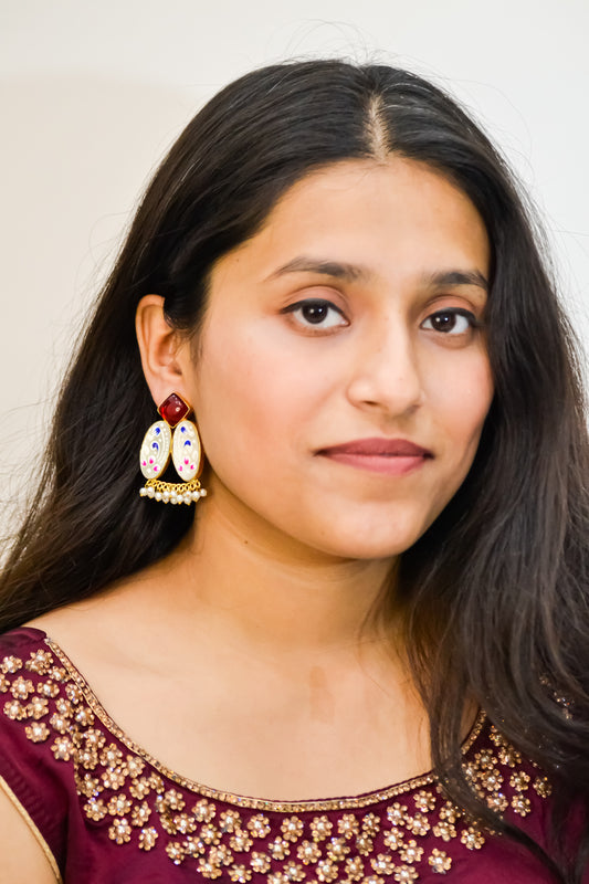 TRADITIONAL HANDPAINTED EARRINGS WITH MONALISA STONE