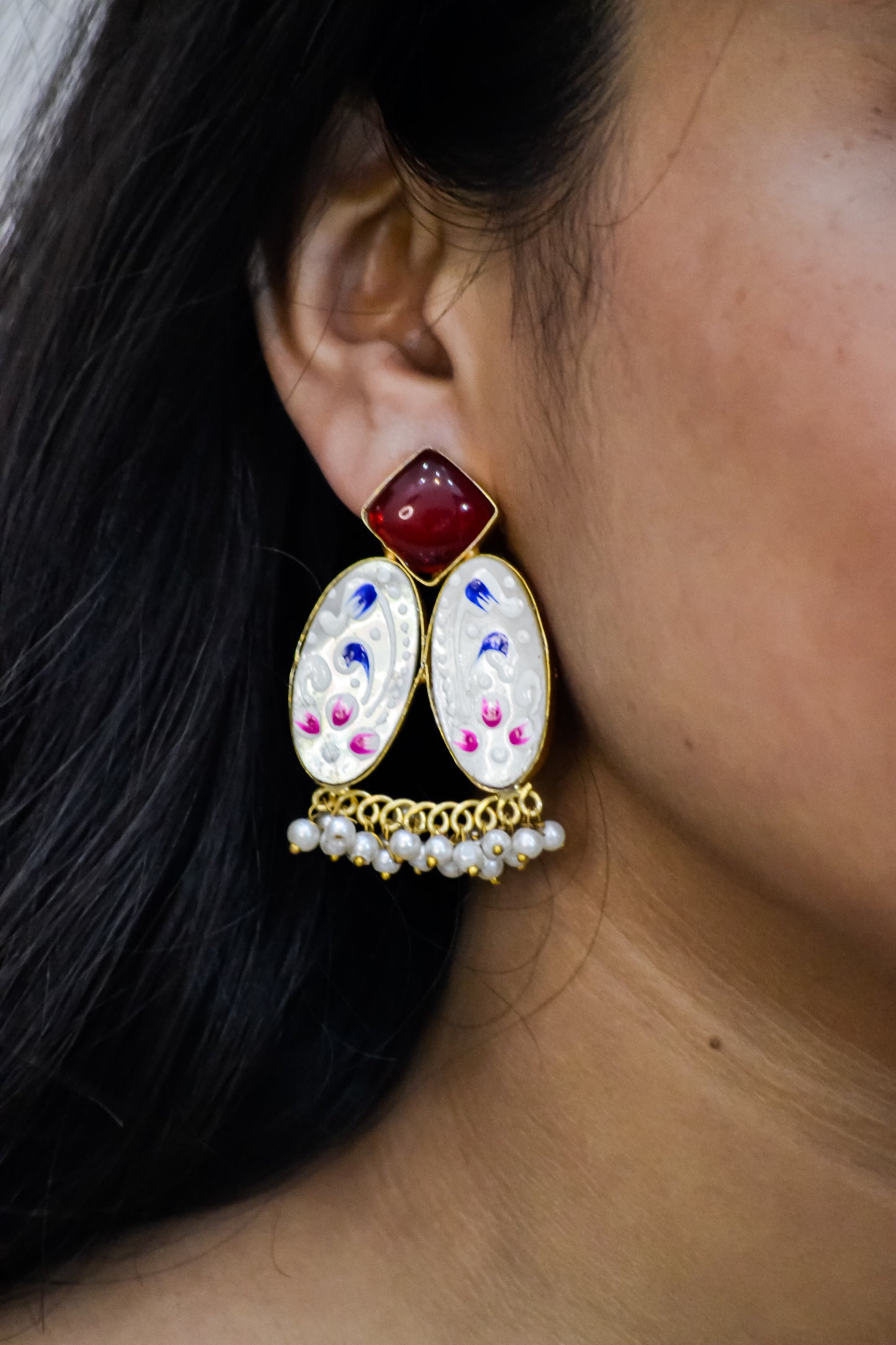TRADITIONAL HANDPAINTED EARRINGS WITH MONALISA STONE