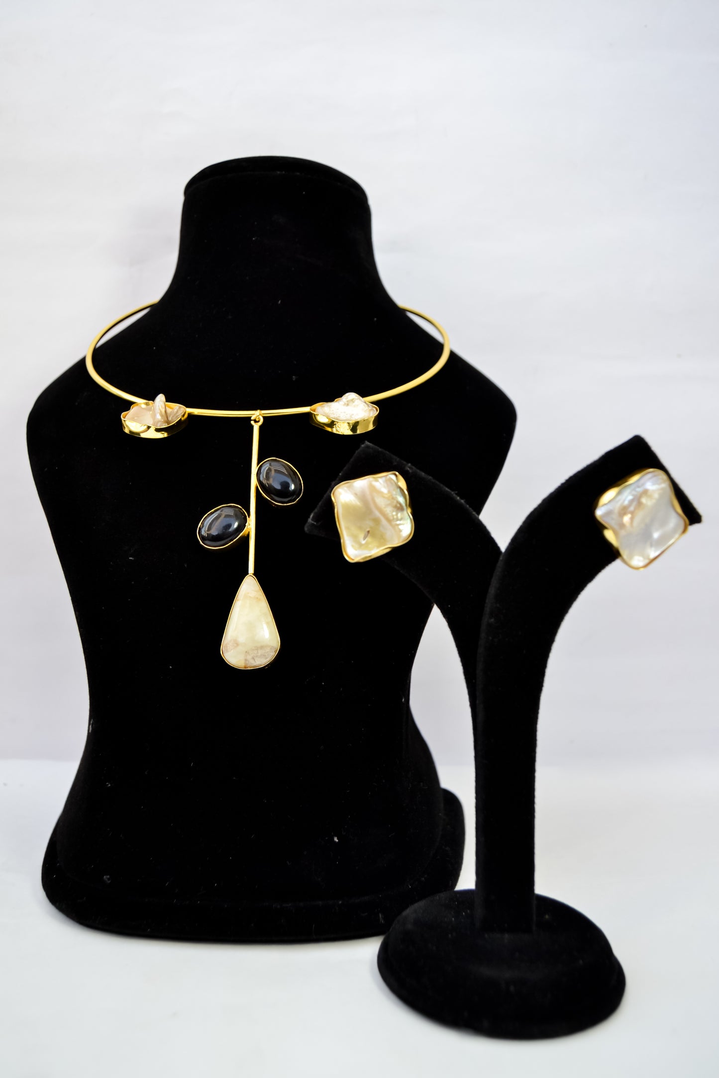 STATEMENT STONE HASLI NECKLACE