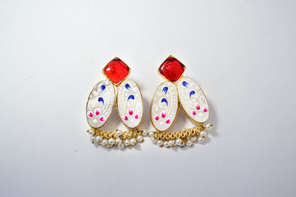 TRADITIONAL HANDPAINTED EARRINGS WITH MONALISA STONE