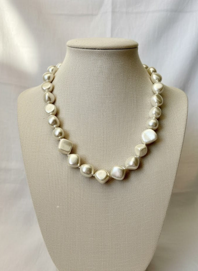 REAL FRESH WATER MOTHER OF PEARL NECKLACE